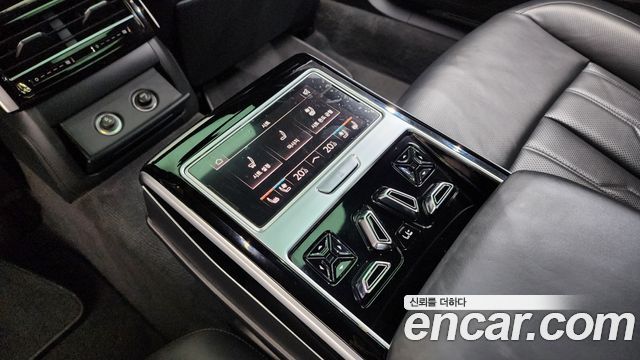 Audi A8 (D5) 55 TFSI Quattro LWB 2020 — фото 17
