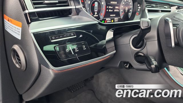 Audi A8 (D5) 55 TFSI Quattro LWB 2020 — фото 20