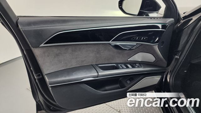 Audi A8 (D5) 55 TFSI Quattro LWB 2020 — фото 24
