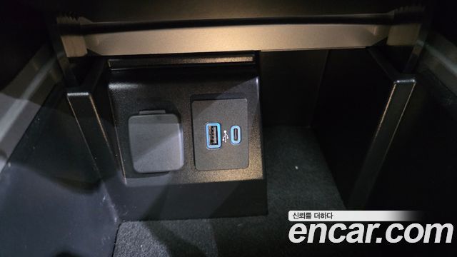 Ford Explorer (VI) 2.3 LimIted 4WD 2021 — фото 13
