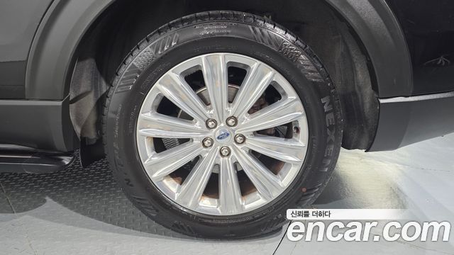 Ford Explorer (VI) 2.3 LimIted 4WD 2021 — фото 21