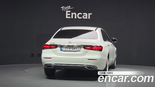 Mercedes-Benz E-Class (W213) E250 Exclusive 2021 — фото 4