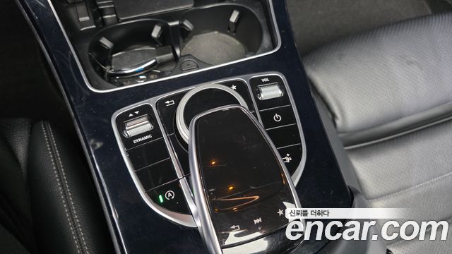 Mercedes-Benz C-Class (W205) C200 Cabriolet 2018 — фото 28