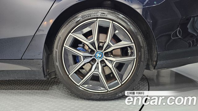 BMW i5 (G60) eDrive 40 M Sport 2024 — фото 27