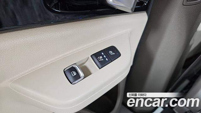 Kia Carnival (IV) HEV 7-Seater Hi Limousine Signature 2025 — фото 19