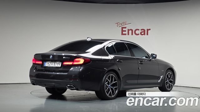 BMW 5 Series (G30) 530e M Sport 2022 — фото 2