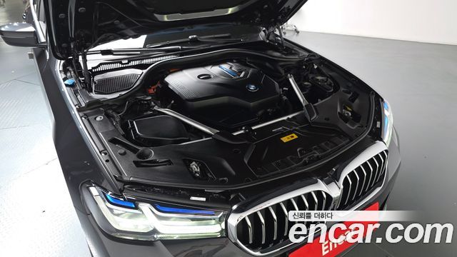 BMW 5 Series (G30) 530e M Sport 2022 — фото 6