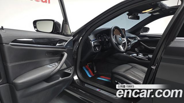 BMW 5 Series (G30) 530e M Sport 2022 — фото 10
