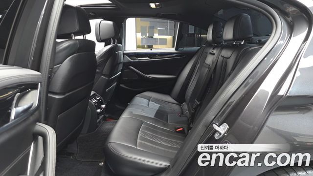 BMW 5 Series (G30) 530e M Sport 2022 — фото 12