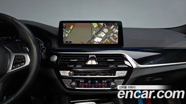 BMW 5 Series (G30) 530e M Sport 2022 — фото 14