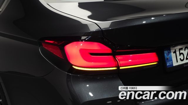 BMW 5 Series (G30) 530e M Sport 2022 — фото 23