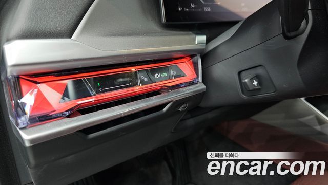 BMW 7 Series (G70) 740i sDrive Design Pure Excellence 2023 — фото 14