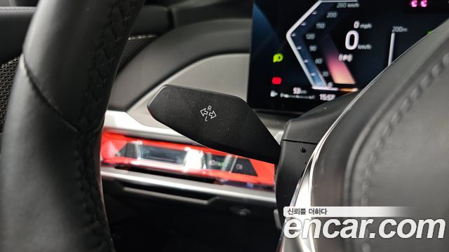 BMW 7 Series (G70) 740i sDrive Design Pure Excellence 2023 — фото 15