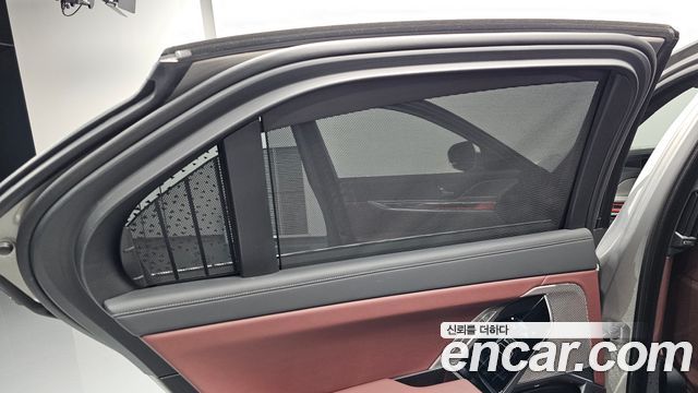 BMW 7 Series (G70) 740i sDrive Design Pure Excellence 2023 — фото 32