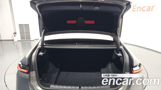 BMW 7 Series (G70) 740i sDrive Design Pure Excellence 2023 — фото 40
