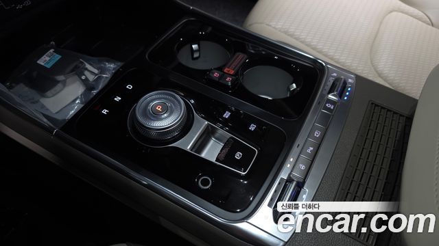 Kia Carnival (IV) HEV 9-Seater Hi-Limousine Signature 2025 — фото 9