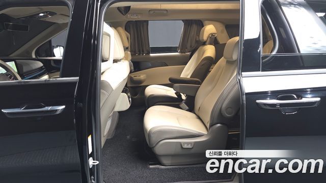 Kia Carnival (IV) HEV 9-Seater Hi-Limousine Signature 2025 — фото 12