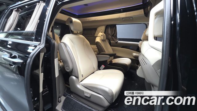 Kia Carnival (IV) HEV 9-Seater Hi-Limousine Signature 2025 — фото 26