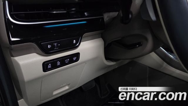 Kia Carnival (IV) HEV 9-Seater Hi-Limousine Signature 2025 — фото 32