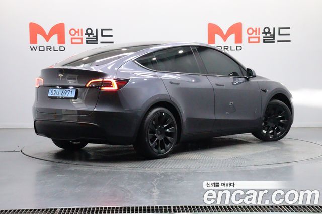 Tesla Model Y RWD 2024 — фото 4