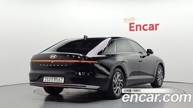 Hyundai Grandeur (GN7) 2,5 Gasoline 2WD Exclusive 2023 — фото 2