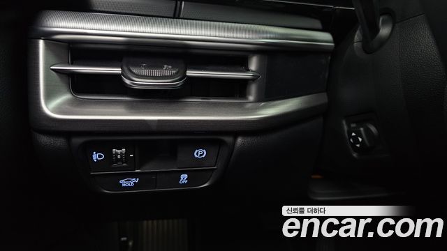 Hyundai Grandeur (GN7) 2,5 Gasoline 2WD Exclusive 2023 — фото 16