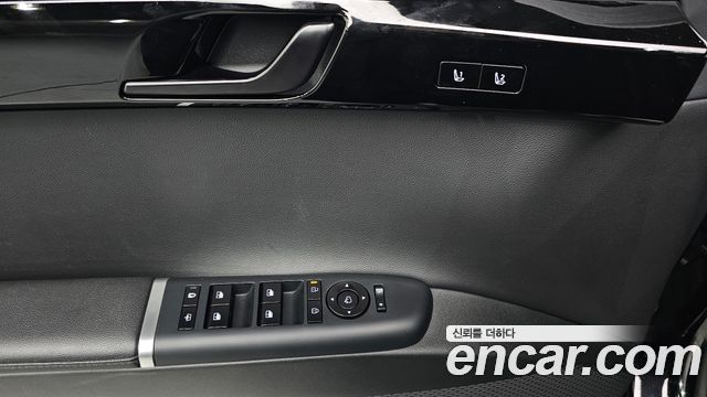 Hyundai Grandeur (GN7) 2,5 Gasoline 2WD Exclusive 2023 — фото 17