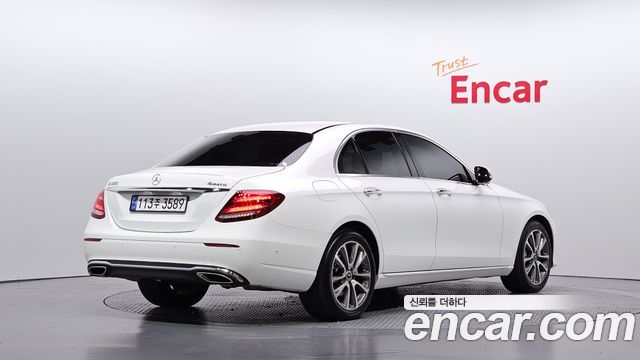 Mercedes-Benz E-Class (W213) E300 4MATIC Avnatgarde 2019 — фото 2