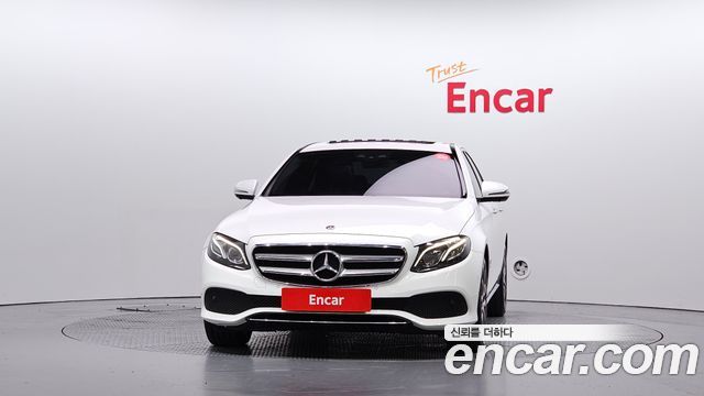 Mercedes-Benz E-Class (W213) E300 4MATIC Avnatgarde 2019 — фото 3