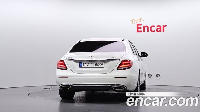 Mercedes-Benz E-Class (W213) E300 4MATIC Avnatgarde 2019 — фото 4
