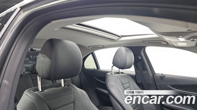 Mercedes-Benz E-Class (W213) E300 4MATIC Avnatgarde 2019 — фото 18