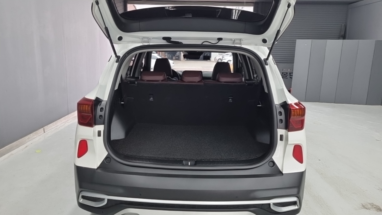 Kia Seltos Gasoline 1.6 Turbo 2WD Prestige 2020 — фото 20
