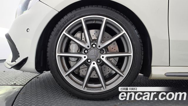 Mercedes-Benz A-Class (W176) A45 AMG 4MATIC 2018 — фото 5