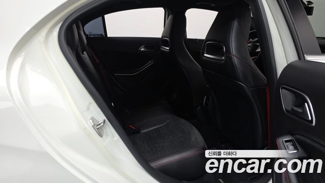 Mercedes-Benz A-Class (W176) A45 AMG 4MATIC 2018 — фото 11
