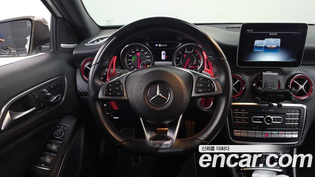 Mercedes-Benz A-Class (W176) A45 AMG 4MATIC 2018 — фото 12