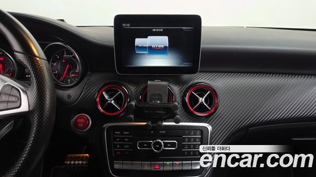 Mercedes-Benz A-Class (W176) A45 AMG 4MATIC 2018 — фото 13