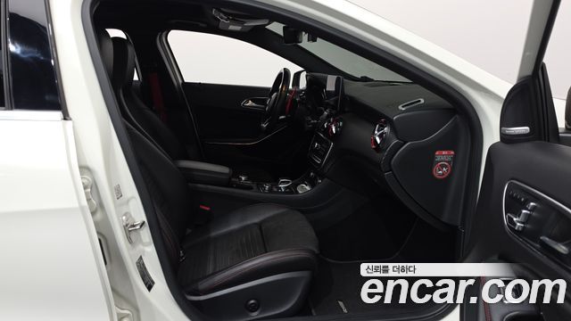 Mercedes-Benz A-Class (W176) A45 AMG 4MATIC 2018 — фото 26