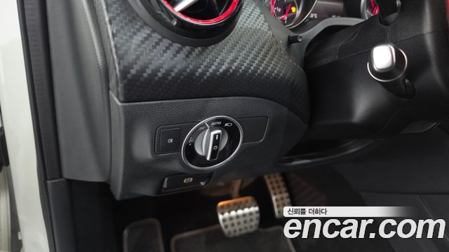 Mercedes-Benz A-Class (W176) A45 AMG 4MATIC 2018 — фото 27