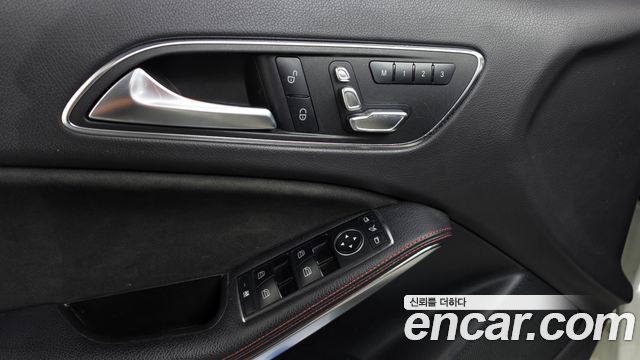 Mercedes-Benz A-Class (W176) A45 AMG 4MATIC 2018 — фото 29