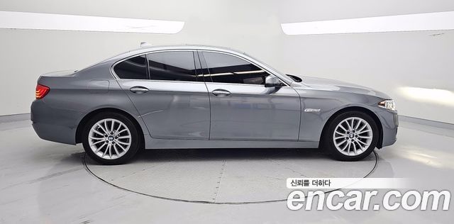 BMW 5 Series (F10) 520d xDrive Luxury Plus 2016 — фото 4