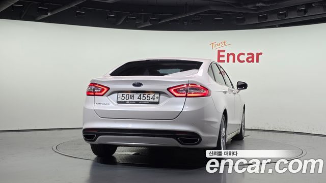Ford Mondeo (IV) 2.0 Trend 2015 — фото 4
