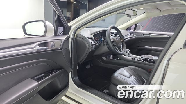 Ford Mondeo (IV) 2.0 Trend 2015 — фото 10