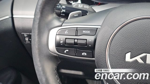 Kia K5 (III) 2.0 Prestige 2023 — фото 17
