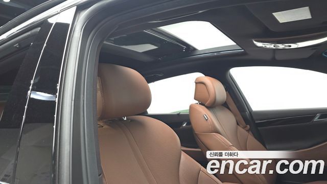 Genesis G80 (RG3) Gasoline 2.5 Turbo AWD 2024 — фото 17
