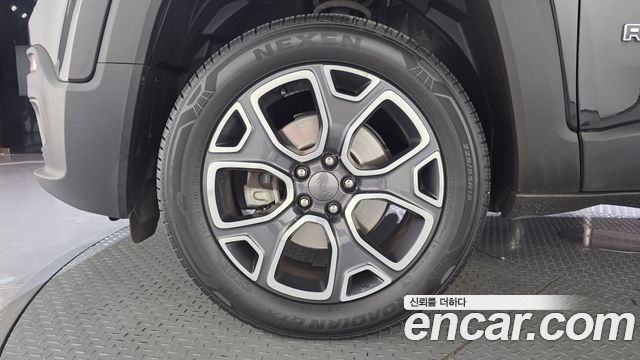 Jeep Renegade 2.0 Diesel Limited AWD 2017 — фото 5
