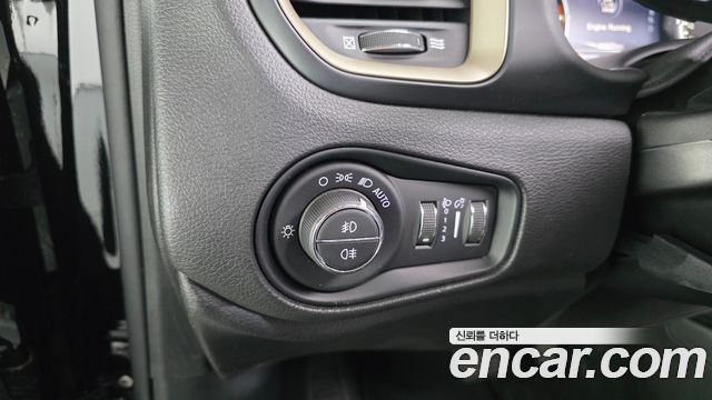 Jeep Renegade 2.0 Diesel Limited AWD 2017 — фото 17