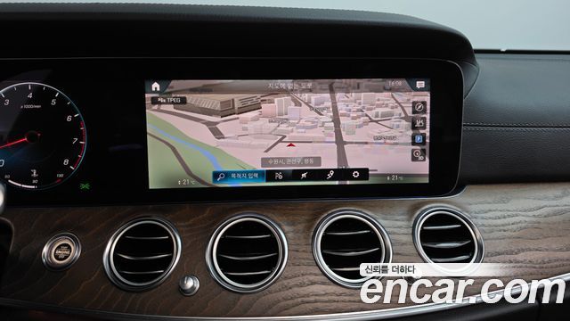 Mercedes-Benz E-Class (W213) E250 Exclusive 2021 — фото 12