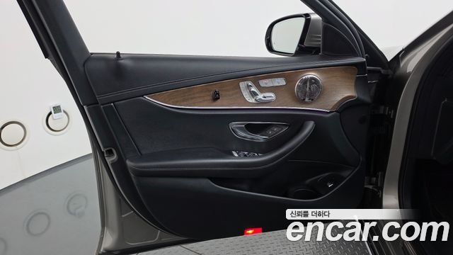 Mercedes-Benz E-Class (W213) E250 Exclusive 2021 — фото 24