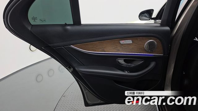 Mercedes-Benz E-Class (W213) E250 Exclusive 2021 — фото 25