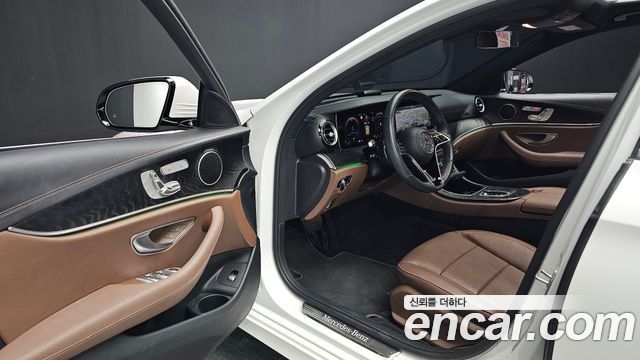 Mercedes-Benz E-Class (W213) E250 AMG Line 2023 — фото 10